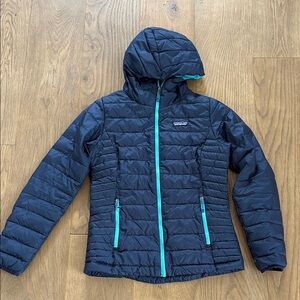 Patagonia Dark Blue Hooded Jacket with Light Blue Details size xs